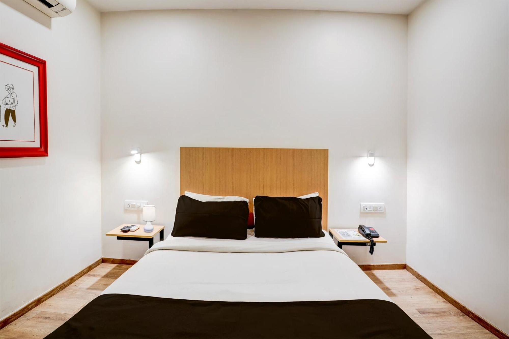 Super Townhouse Ulsoor Near Halasuru Metro Station バンガロール エクステリア 写真
