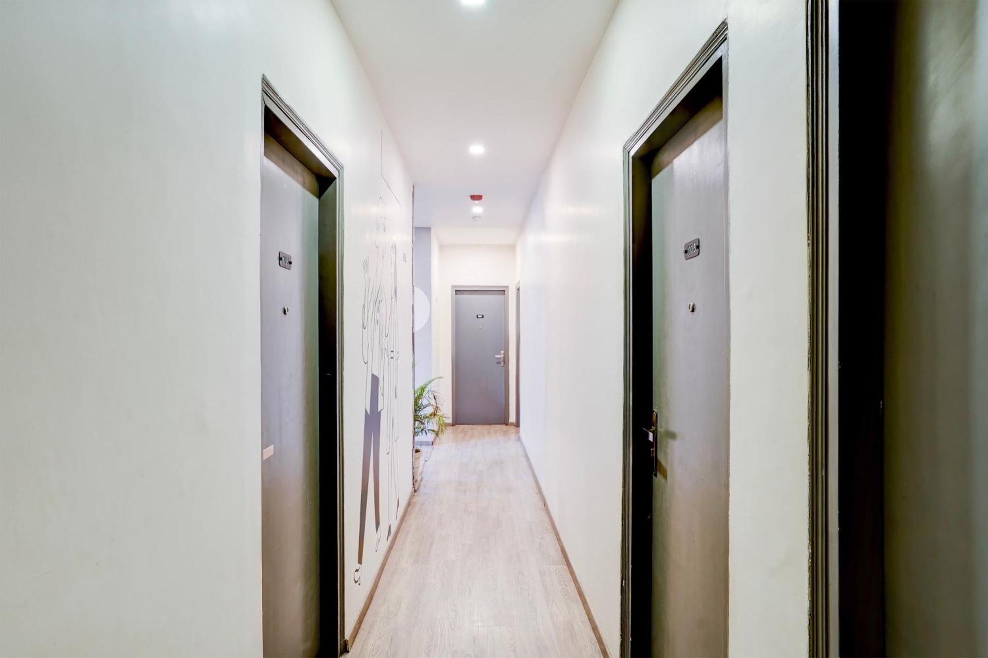 Super Townhouse Ulsoor Near Halasuru Metro Station バンガロール エクステリア 写真